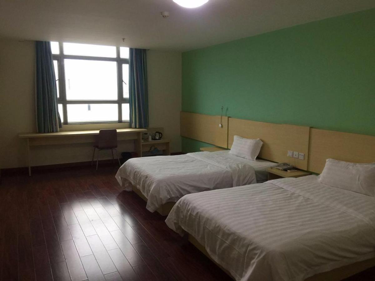 7 Days Inn Yangjiang Xinyue International Studio מראה חיצוני תמונה